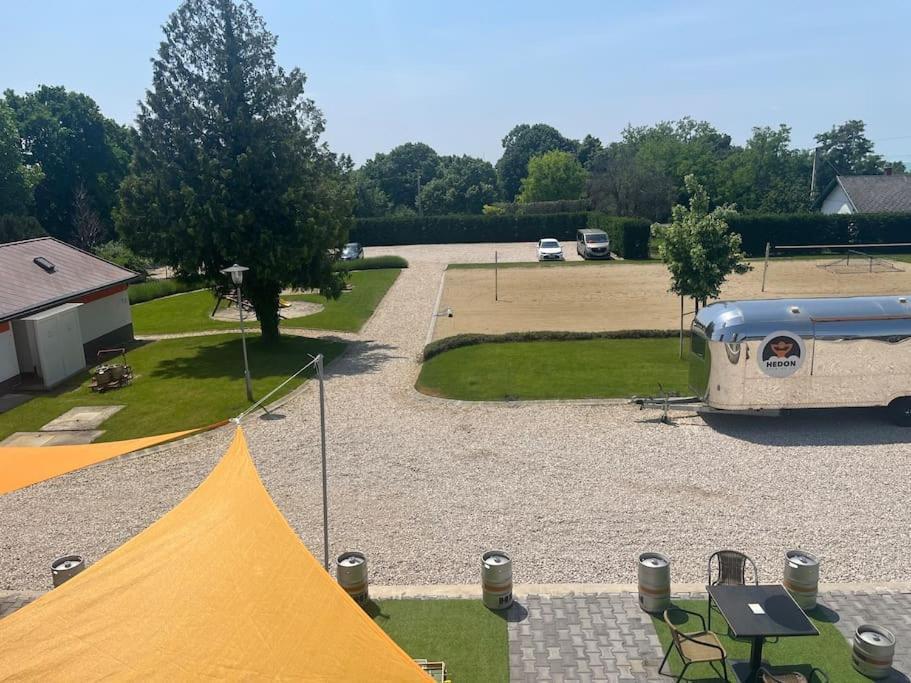 Hedon Brewery Apartments - 200 Meter To The Beach Balatonvilagos Bagian luar foto